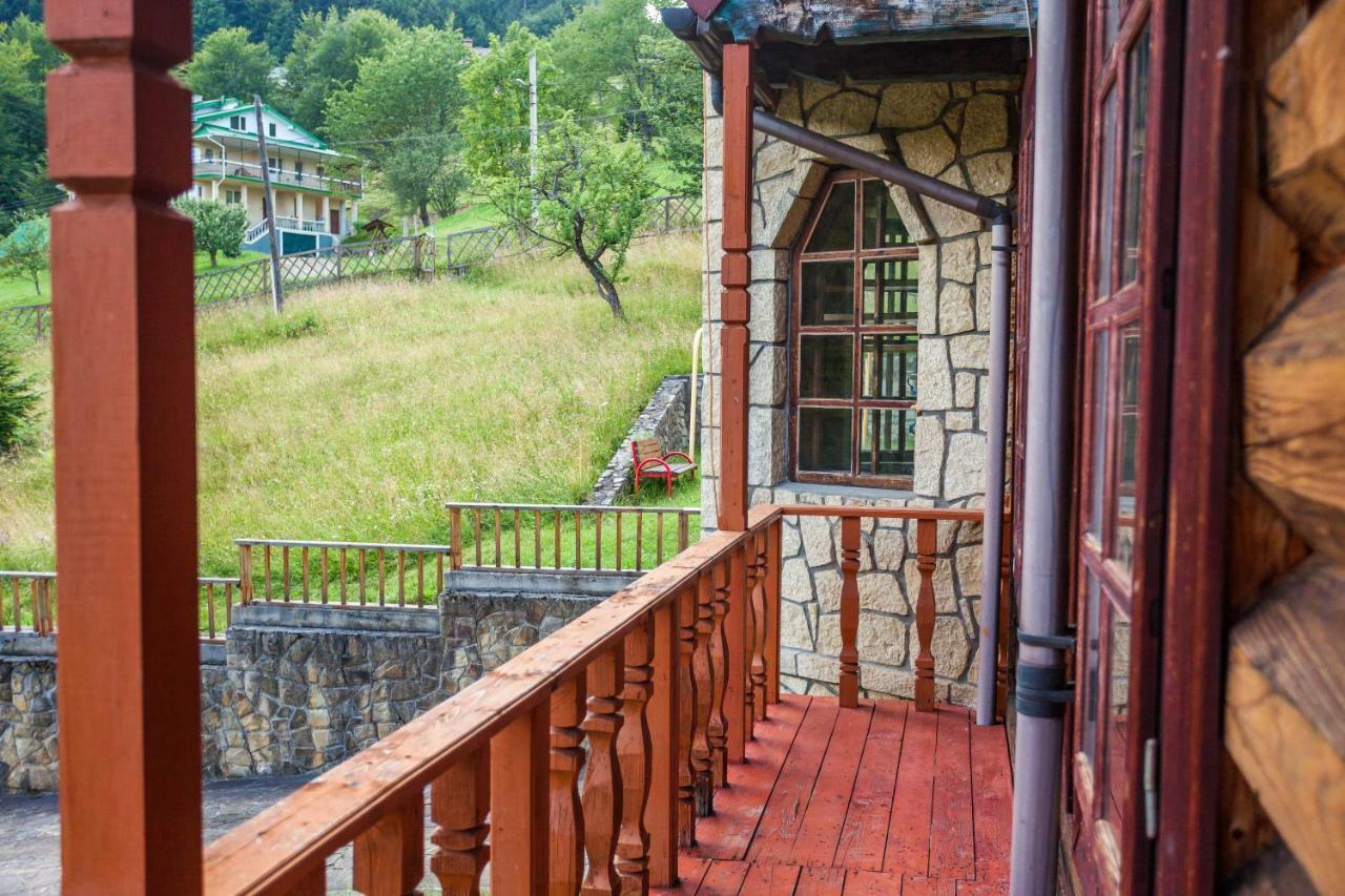 Альпина Hotel Yaremche Exterior photo