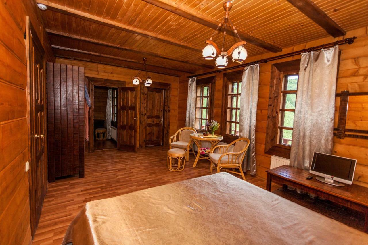 Альпина Hotel Yaremche Exterior photo